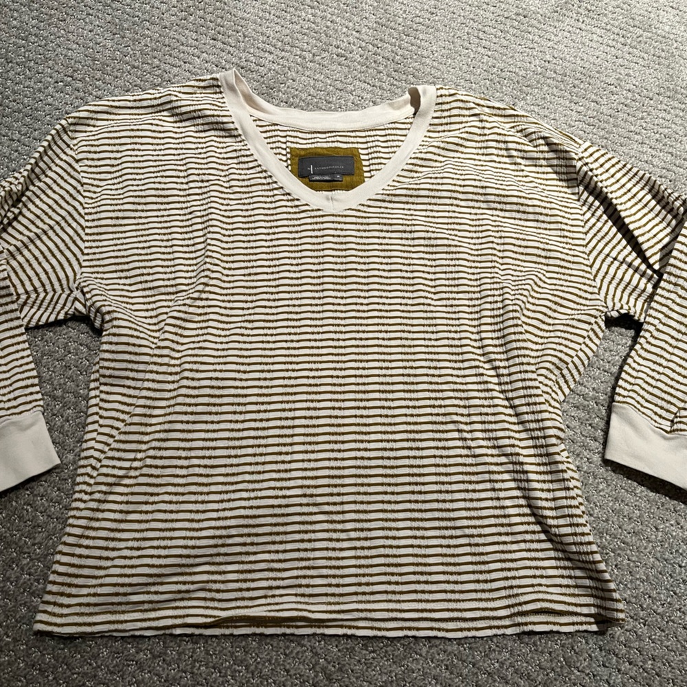 Anthropologie size Medium Woman’s V Neck Knit Top